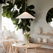 Lampy japandi inspiracje pomysły aranżacje - papierowa lampa plisowana do salonu