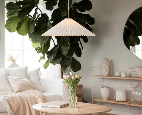 Lampy japandi inspiracje pomysły aranżacje - papierowa lampa plisowana do salonu