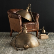 Jak oświetlić wnętrze w stylu industrialnym i loftowym - inspiracje na lampy industrialne