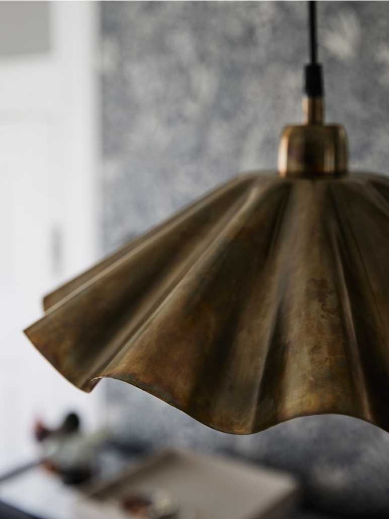 Metalowa lampa stożkowa Aira - styl loft vintage