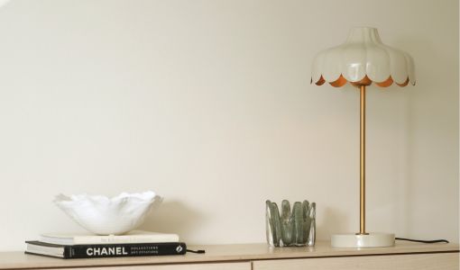 Lampa stołowa beżowa