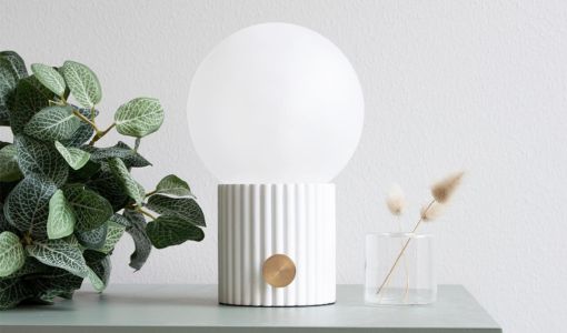 Lampy stołowe białe